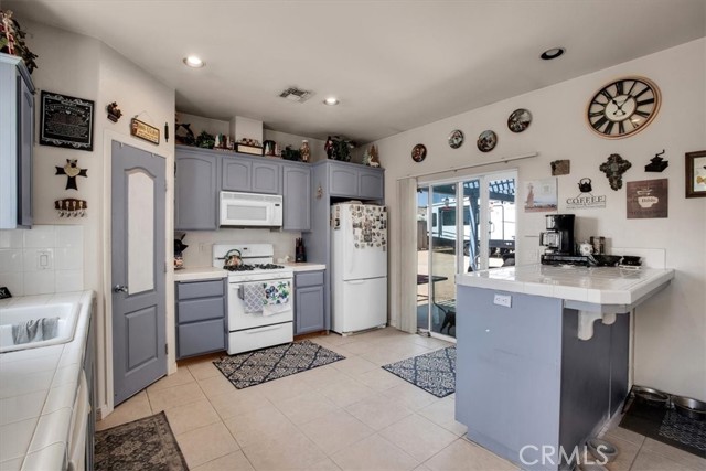 Detail Gallery Image 6 of 46 For 58583 Buena Vista Dr, Yucca Valley,  CA 92284 - 3 Beds | 2 Baths