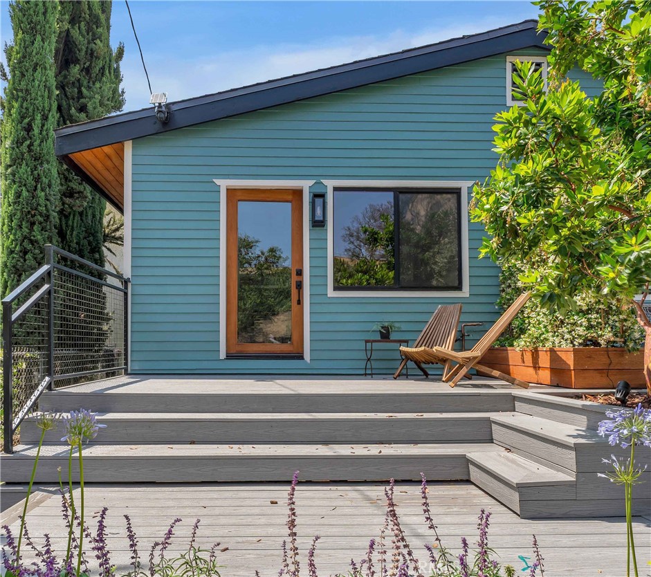 4112 Prospect Avenue