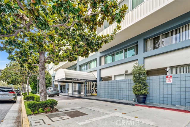 Detail Gallery Image 3 of 27 For 969 Hilgard Ave #706,  Los Angeles,  CA 90024 - 1 Beds | 1 Baths