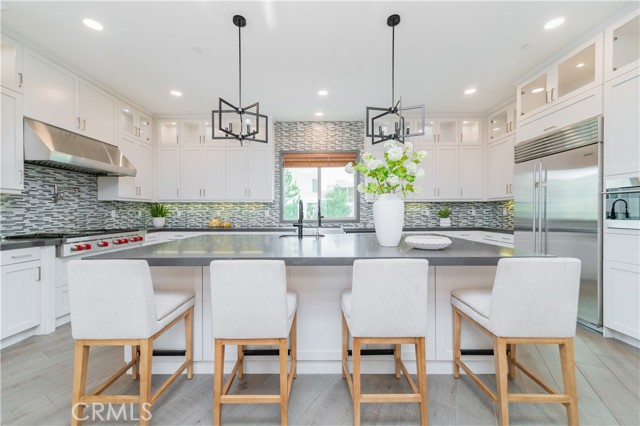 111 Bosque, Irvine CA: https://media.crmls.org/medias/ea016816-f665-491b-a3dc-f84ed7f0b725.jpg
