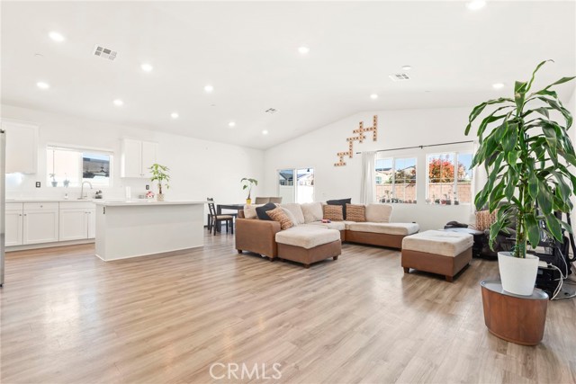 Detail Gallery Image 15 of 59 For 26616 Baneberry Ct, Menifee,  CA 92585 - 4 Beds | 3 Baths