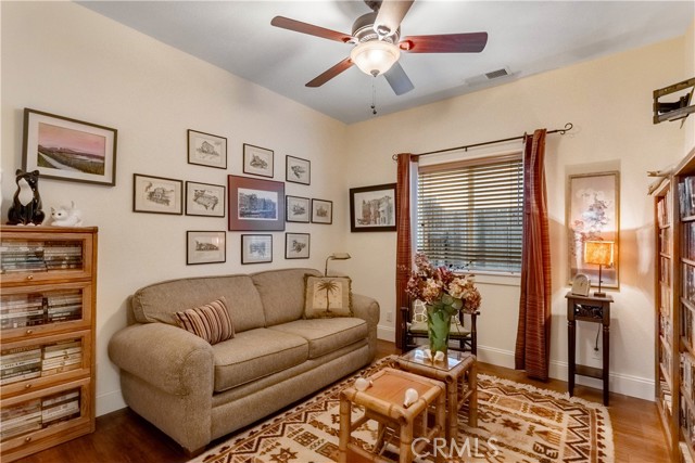 Detail Gallery Image 10 of 21 For 43 Redeemers Loop, Chico,  CA 95973 - 3 Beds | 2 Baths