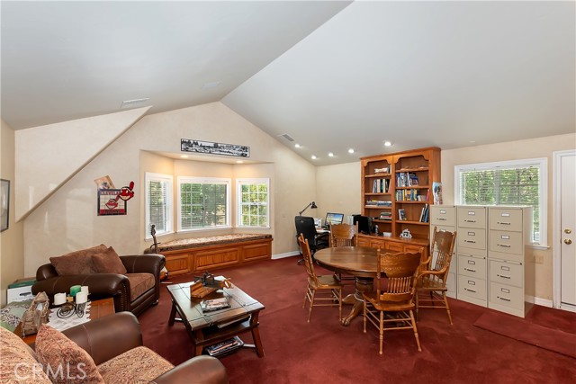 27781 St Bernard Lane, Lake Arrowhead CA: https://media.crmls.org/medias/ea0257e1-2984-4220-8193-8528f7193c66.jpg