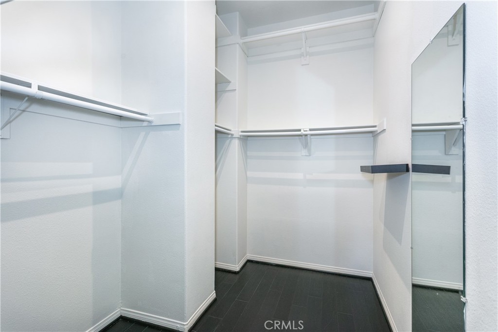 https://media.crmls.org/medias/ea02722f-484d-476a-945c-399599eb2557.jpg?preset=X-Large