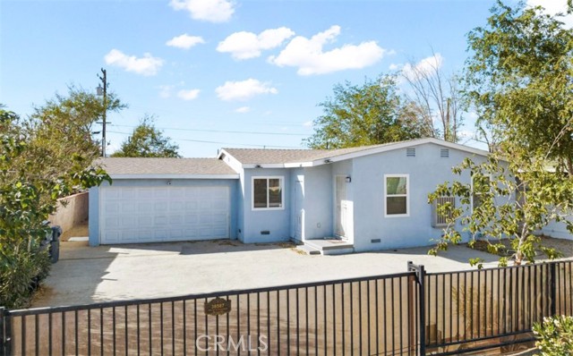 Detail Gallery Image 2 of 6 For 38587 9th, Palmdale,  CA 93550 - 3 Beds | 1 Baths