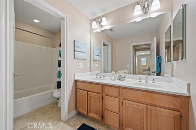 5161 Morning Glory Court, Chino Hills CA: https://media.crmls.org/medias/ea041ac6-9f7c-4ea8-a78f-e657c7fc9fe0.jpg