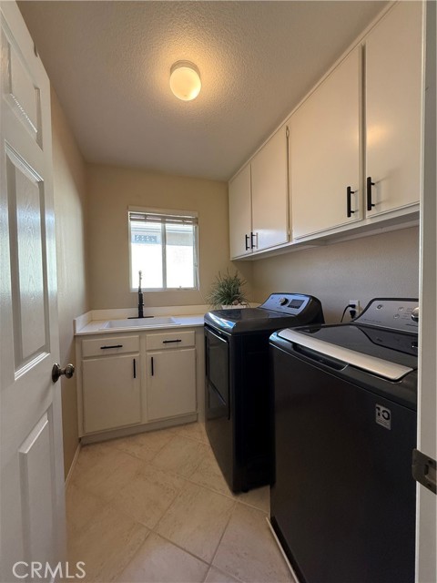 Detail Gallery Image 9 of 28 For 1568 N La Quinta, Upland,  CA 91786 - 3 Beds | 3 Baths