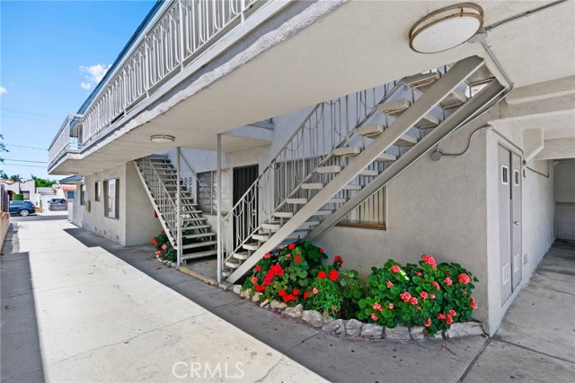11726 Freeman Avenue, Hawthorne CA: https://media.crmls.org/medias/ea04e3fd-78bb-4f15-b4db-fb637d4eb47a.jpg