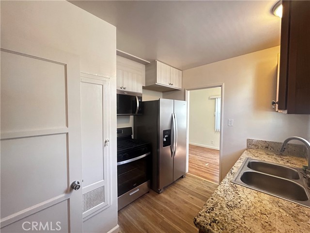 Detail Gallery Image 13 of 18 For 1015 Thompson, Glendale,  CA 91201 - 1 Beds | 1 Baths