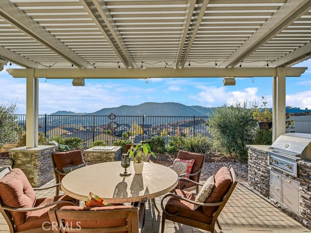 Detail Gallery Image 17 of 42 For 374 Ventasso Way, Fallbrook,  CA 92028 - 4 Beds | 3/1 Baths