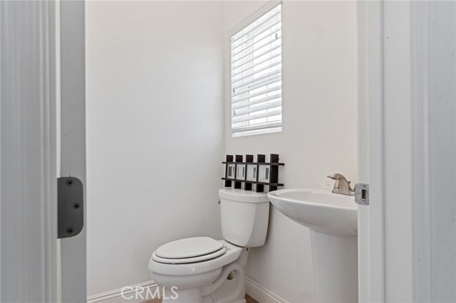 Detail Gallery Image 50 of 73 For 14260 Chinook Rd, Apple Valley,  CA 92307 - 5 Beds | 5/3 Baths