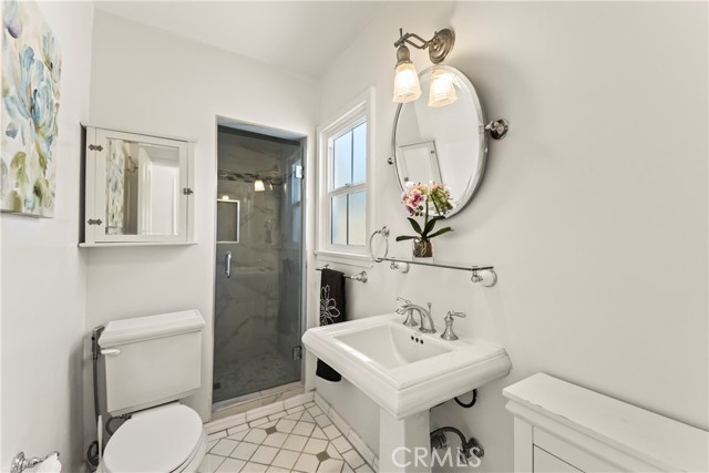 Detail Gallery Image 33 of 39 For 2205 Las Lunas St, Pasadena,  CA 91107 - 3 Beds | 2 Baths