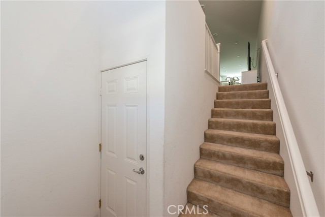 Detail Gallery Image 5 of 28 For 121 Plateau, Irvine,  CA 92618 - 2 Beds | 2/1 Baths