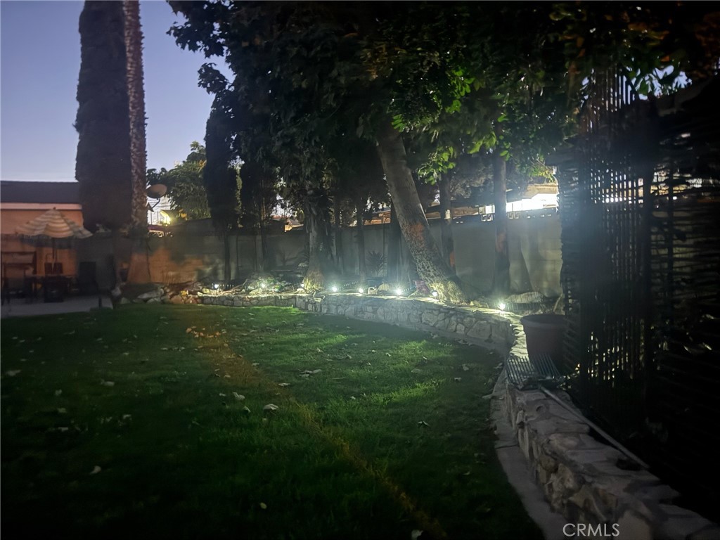 https://media.crmls.org/medias/ea073a83-4566-44e6-8e37-28dc9c269764.jpg?preset=X-Large