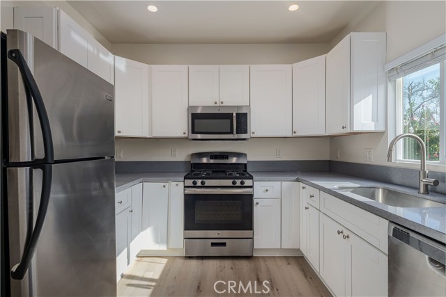 1273 S Sycamore Avenue, Los Angeles CA: https://media.crmls.org/medias/ea074273-e65e-49f2-8b41-4b233b911949.jpg