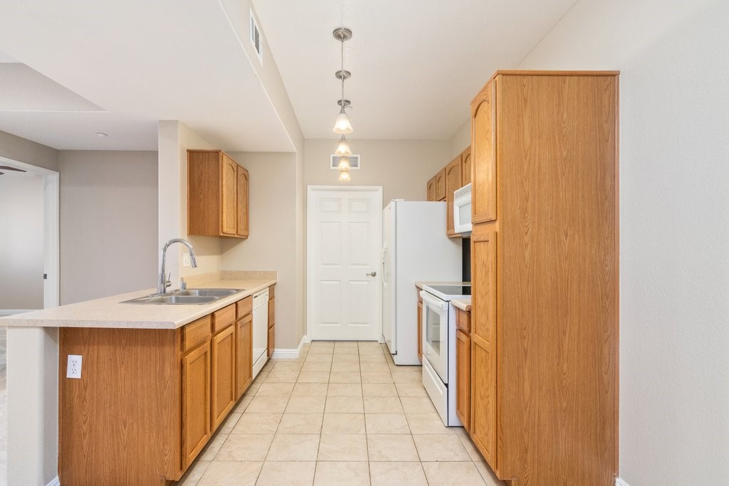 Detail Gallery Image 7 of 36 For 41410 Juniper St #323,  Murrieta,  CA 92562 - 2 Beds | 2 Baths