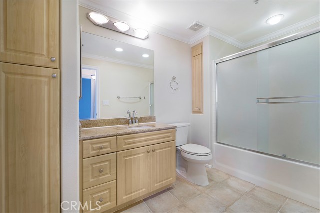 Detail Gallery Image 12 of 26 For 3366 Watermarke Pl, Irvine,  CA 92612 - 1 Beds | 1 Baths