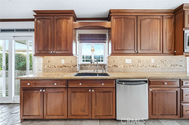 Detail Gallery Image 21 of 53 For 4372 Rainier Ct, Chino,  CA 91710 - 3 Beds | 2/1 Baths