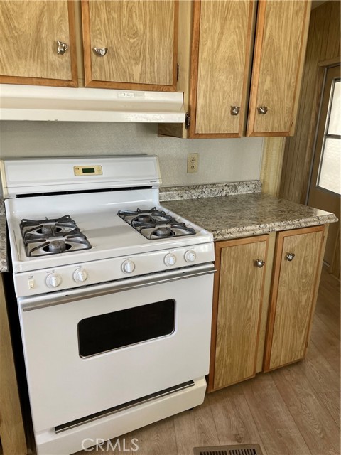 160 Willow, Oroville CA: https://media.crmls.org/medias/ea08c37a-30bf-43ad-9b0b-fb89074e2fe5.jpg