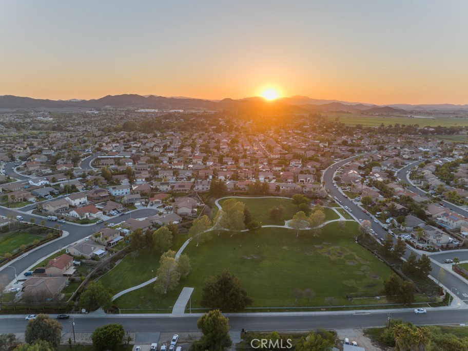 https://media.crmls.org/medias/ea09e966-ab80-408f-a535-a02e1ea4b804.jpg?preset=X-Large