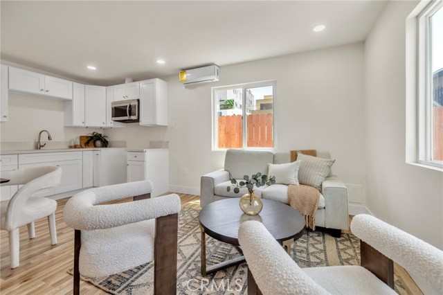 123 W 56th Street, Los Angeles CA: https://media.crmls.org/medias/ea09f95e-5db8-4b3b-a32c-f1cf1ac30af4.jpg