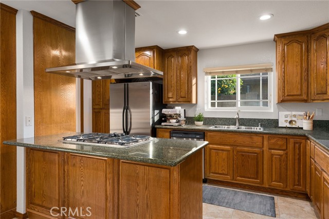 Detail Gallery Image 8 of 38 For 819 N Shaftesbury Ave, San Dimas,  CA 91773 - 3 Beds | 2 Baths