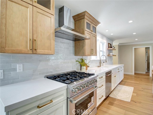 Detail Gallery Image 14 of 43 For 2171 Stearnlee, Long Beach,  CA 90815 - 4 Beds | 3 Baths