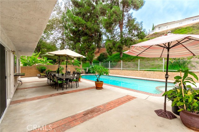 Detail Gallery Image 7 of 10 For 19873 Calle Granada, Walnut,  CA 91789 - 4 Beds | 2/1 Baths