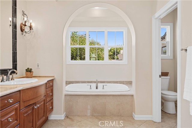 3 Vincennes, Newport Coast CA: https://media.crmls.org/medias/ea0b056d-c49b-4b3b-978e-caebe6d26e9b.jpg