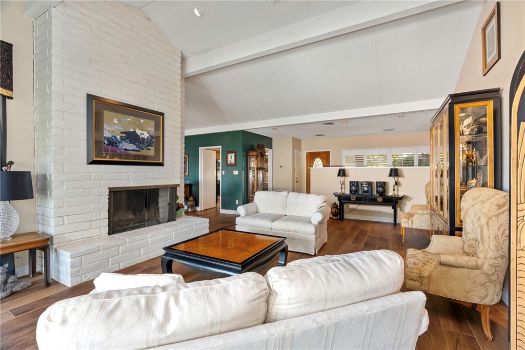 MLS #OC25261048 image #14