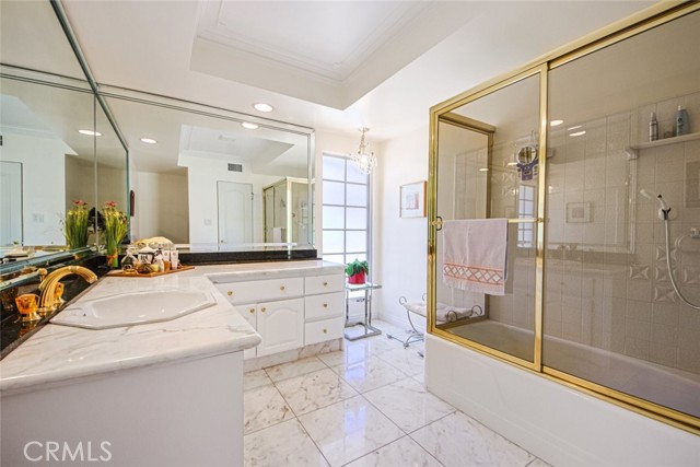 Detail Gallery Image 17 of 75 For 1801 Greenbriar Rd, Glendale,  CA 91207 - 3 Beds | 3 Baths