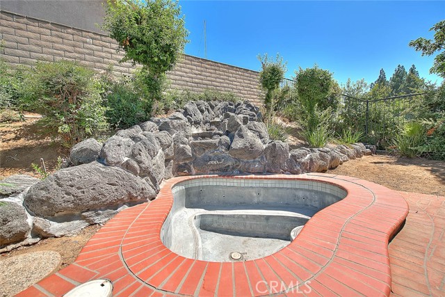 Detail Gallery Image 27 of 39 For 46 Stagecoach Dr, Phillips Ranch,  CA 91766 - 3 Beds | 2 Baths