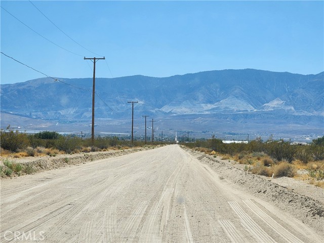 Detail Gallery Image 4 of 4 For 505 Fairlane Rd, Lucerne Valley,  CA 92356 - – Beds | – Baths