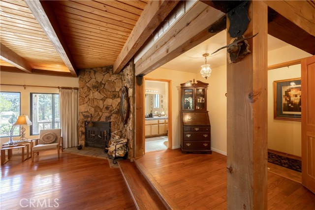 Detail Gallery Image 20 of 43 For 1131 Kickapoo Ct, Big Bear City,  CA 92314 - 3 Beds | 3/1 Baths