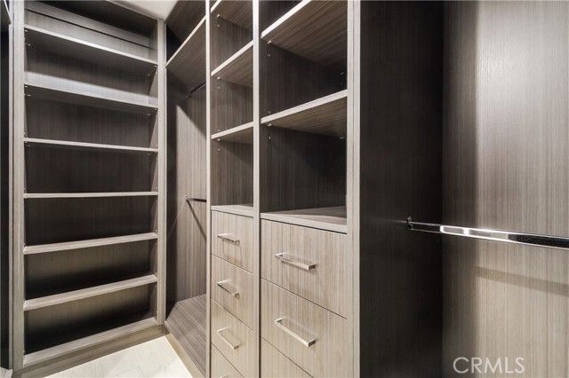 Detail Gallery Image 19 of 47 For 6230 Beeman Ave, North Hollywood,  CA 91606 - 6 Beds | 4/2 Baths