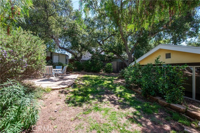 23329 Raymond Street, Chatsworth CA: https://media.crmls.org/medias/ea0dcb46-a2eb-47a9-a896-8776aa843230.jpg