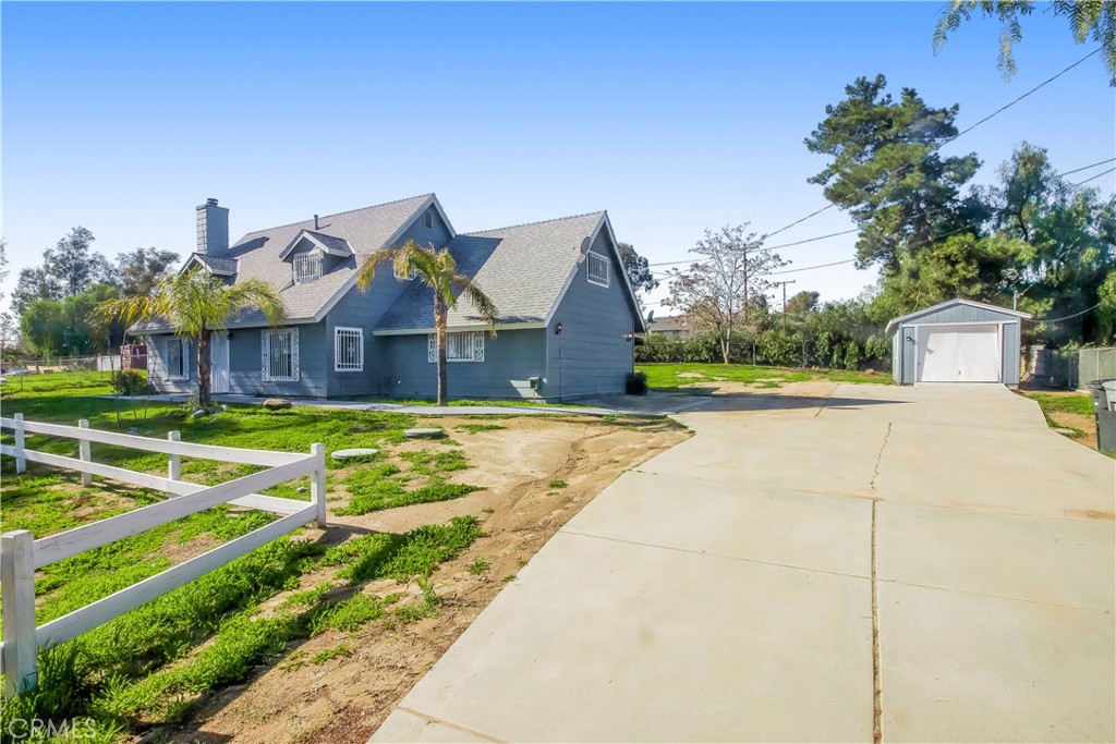 2044 Sunnysands Drive, Perris, CA 92570