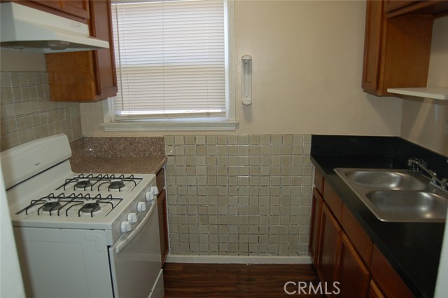 Detail Gallery Image 12 of 23 For 667 N Towne Ave, Pomona,  CA 91767 - 2 Beds | 1 Baths