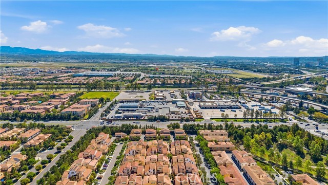 Detail Gallery Image 20 of 22 For 96 Tallowood, Irvine,  CA 92620 - 4 Beds | 3 Baths