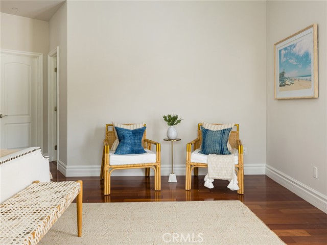 229 N Juanita Avenue, Redondo Beach CA: https://media.crmls.org/medias/ea0f8a38-2ba9-4b7b-a6cf-ca7a580c1266.jpg