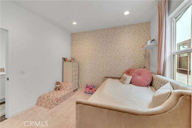 516 Caleigh Lane, Costa Mesa CA: https://media.crmls.org/medias/ea100fc1-d97a-4c89-b600-007c81b5c660.jpg