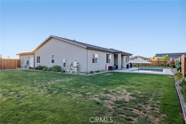 Detail Gallery Image 45 of 51 For 7702 Canyon Trail Ave, Bakersfield,  CA 93313 - 4 Beds | 2/1 Baths