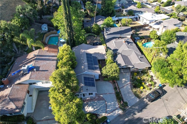 20955 De Mina Street, Woodland Hills CA: https://media.crmls.org/medias/ea1046ae-74e0-431d-a98a-f6885ba45791.jpg