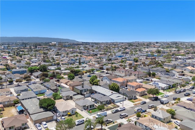 4220 W 165th Street, Lawndale CA: https://media.crmls.org/medias/ea10f2db-9489-4ba3-8841-bb1676cc2326.jpg