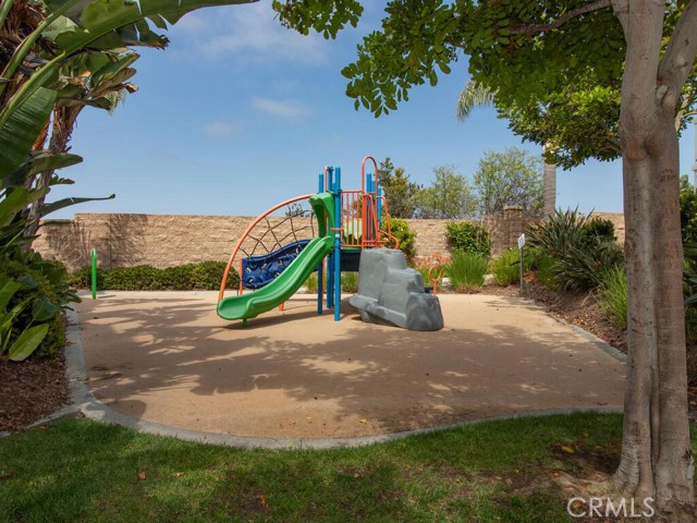 Detail Gallery Image 36 of 38 For 815 Harbor Cliff Way #239,  Oceanside,  CA 92054 - 3 Beds | 3/1 Baths