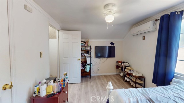 5854 Woodlawn Avenue, Los Angeles CA: https://media.crmls.org/medias/ea13088b-24ba-4ef8-892f-c030964af7b8.jpg