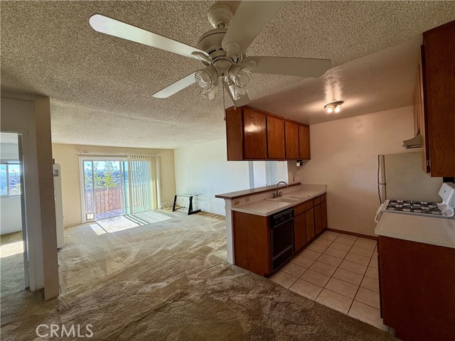 Detail Gallery Image 9 of 31 For 4727 W 147th St #202,  Lawndale,  CA 90260 - 2 Beds | 2 Baths