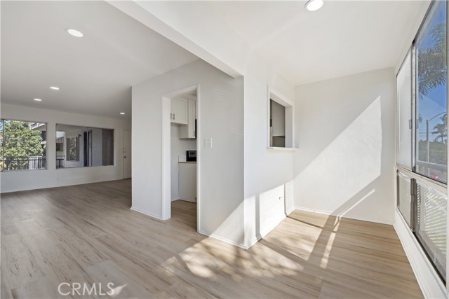 Front Image Thumbnail for CRIV25269033