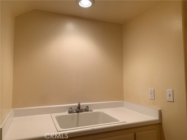 Detail Gallery Image 23 of 39 For 1418 Las Colinas, Banning,  CA 92220 - 3 Beds | 2/1 Baths