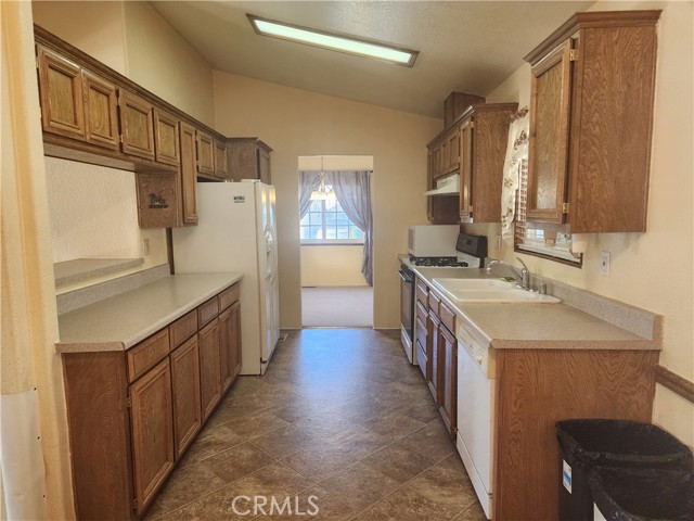 Detail Gallery Image 14 of 30 For 45465 25th St #176,  Lancaster,  CA 93535 - 3 Beds | 2 Baths